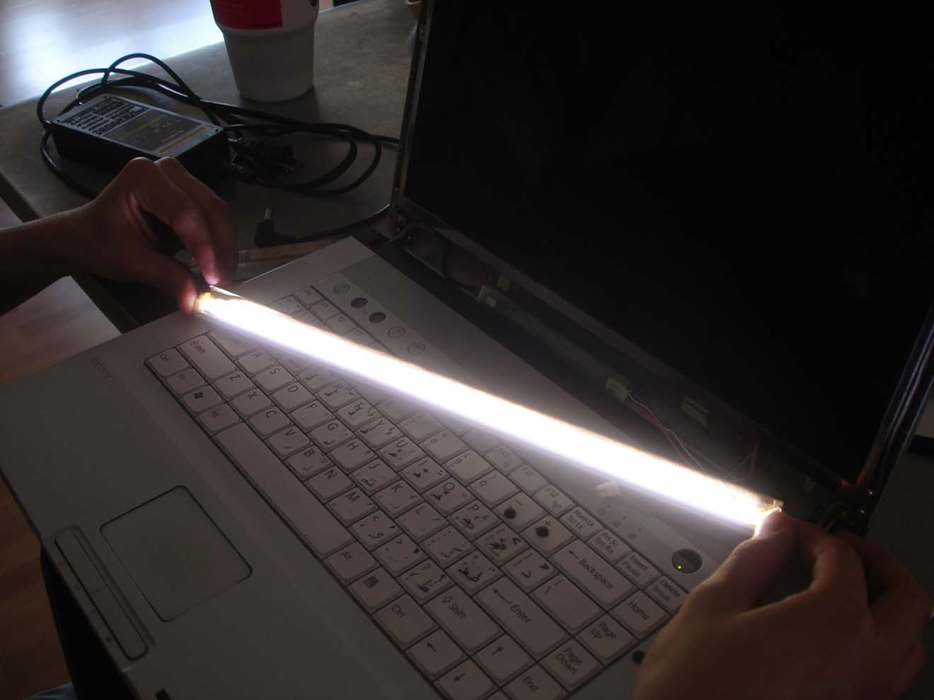 Замена и ремонт подсветки экрана ноутбука в Уфе